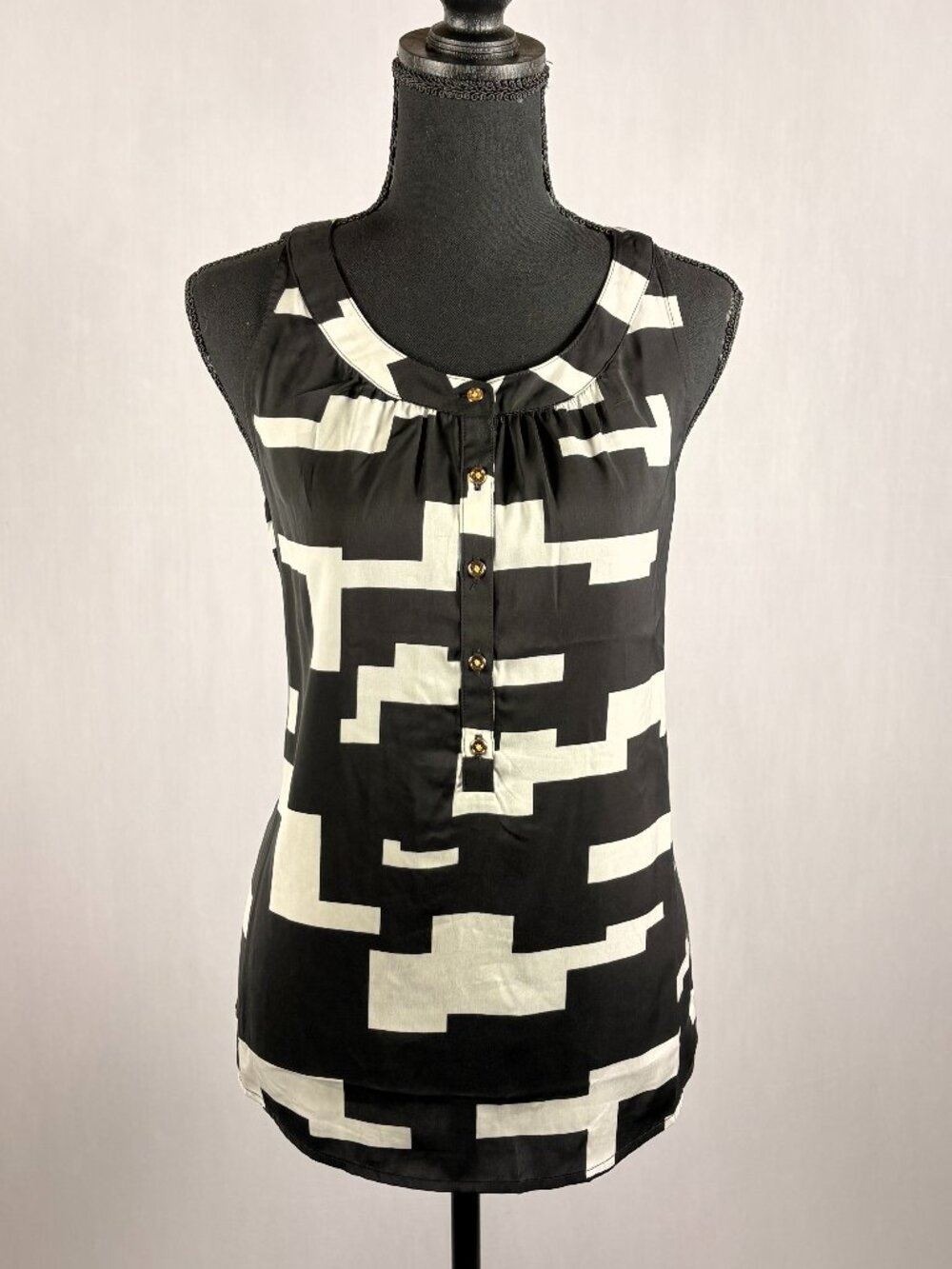 Kenneth Cole Reaction | Pattern Sleeveless Blouse | M | Black + Off White | NWT